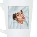 Арт «девушка в ткани»