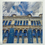 Синее небо, а в нем облака