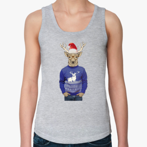 Женская майка с принтом Олень хипстер новогодний в свитере и очках