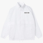 Ветровка с капюшоном