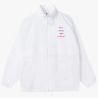 Ветровка с капюшоном