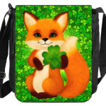 Пушистый лисенок с клевером