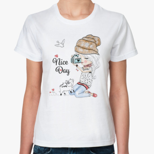 Классическая футболка с принтом Девочка-фотограф